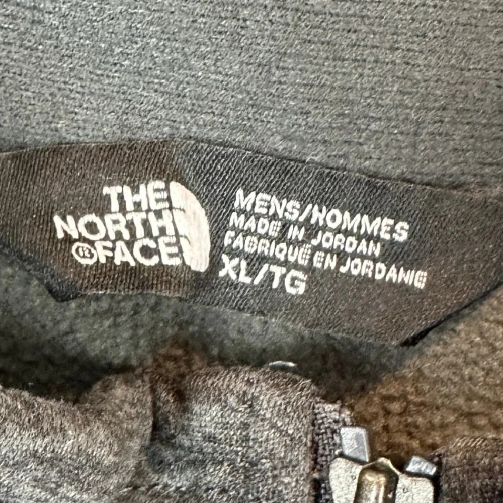 The North Face Shirt Mens XL Quarter Zip Charcoal Grey Heather Pullover Stretch